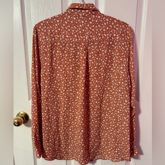 Banana Republic Women’s Terracotta Floral Button Down Shirt - Picture 2 of 5